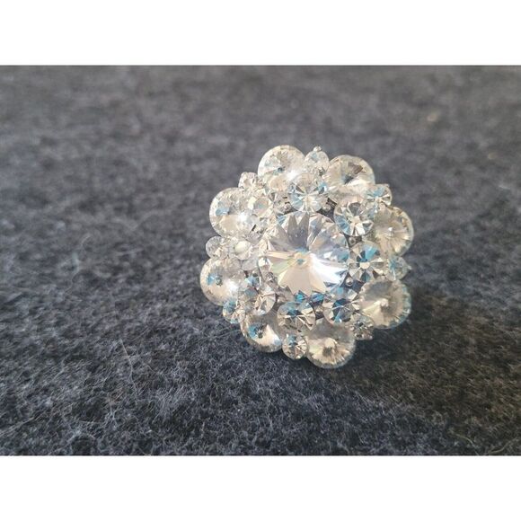 Silver Rhinestone Cocktail Ring adjustable flex band - Picture 4 of 4